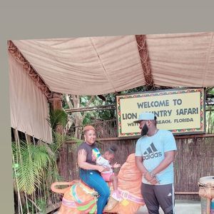 Meet your Posher, Ty